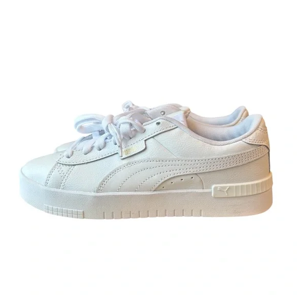 Puma Women’s Court Sneaker 7.5 White Like New Leather Casual Low Tops - Picture 3 of 10